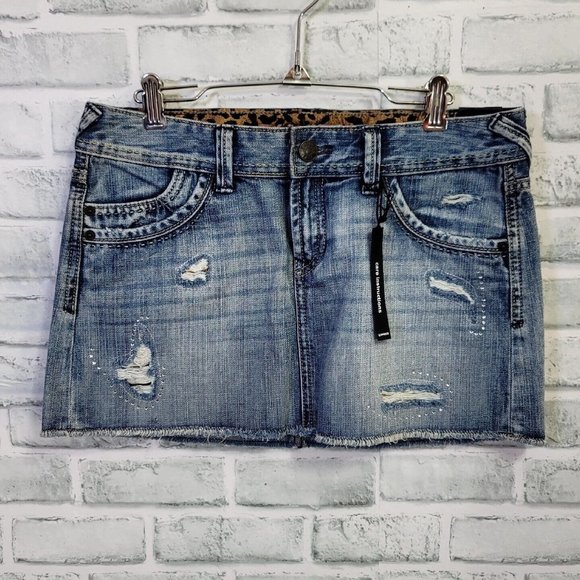 Express Womens 4 Jean‎ Distressed Mini Denim Skirt Frayed Hem Leopard Accents - Picture 1 of 5
